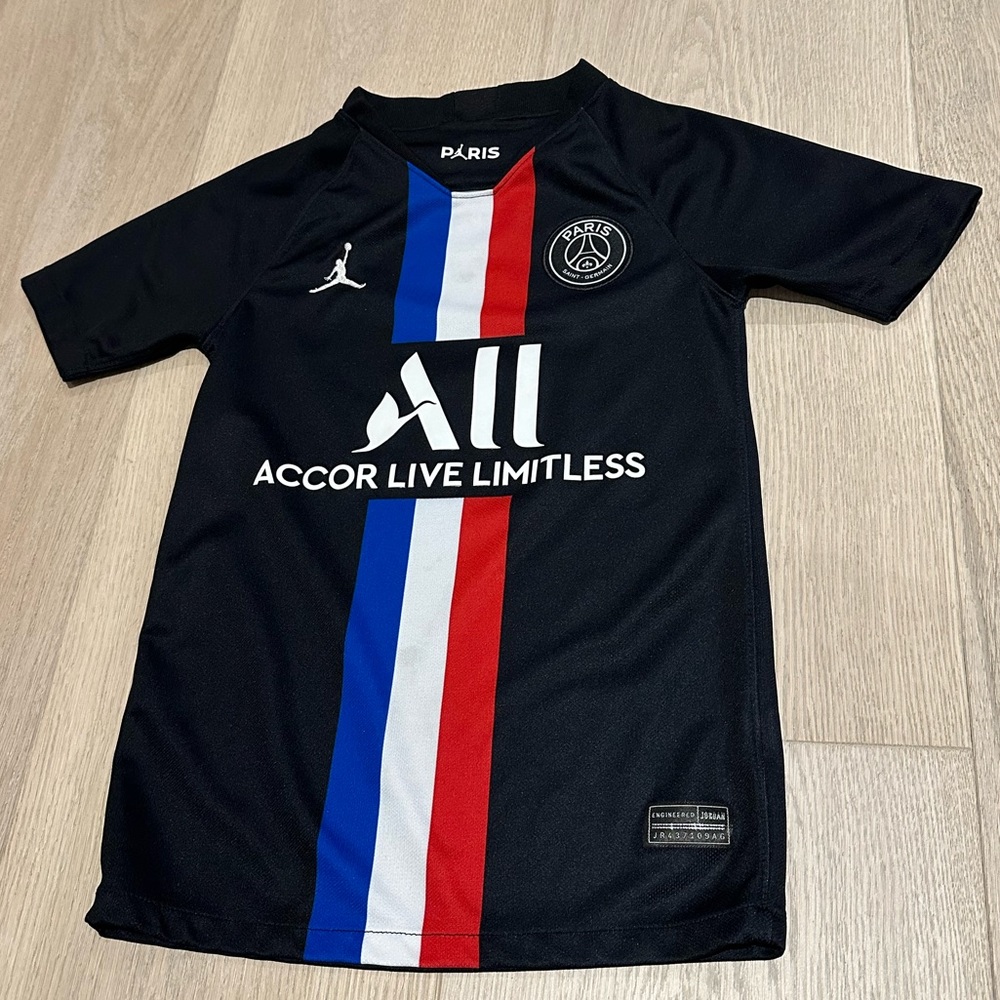 PSG Paris Saint-Germain jersey Jordan size S